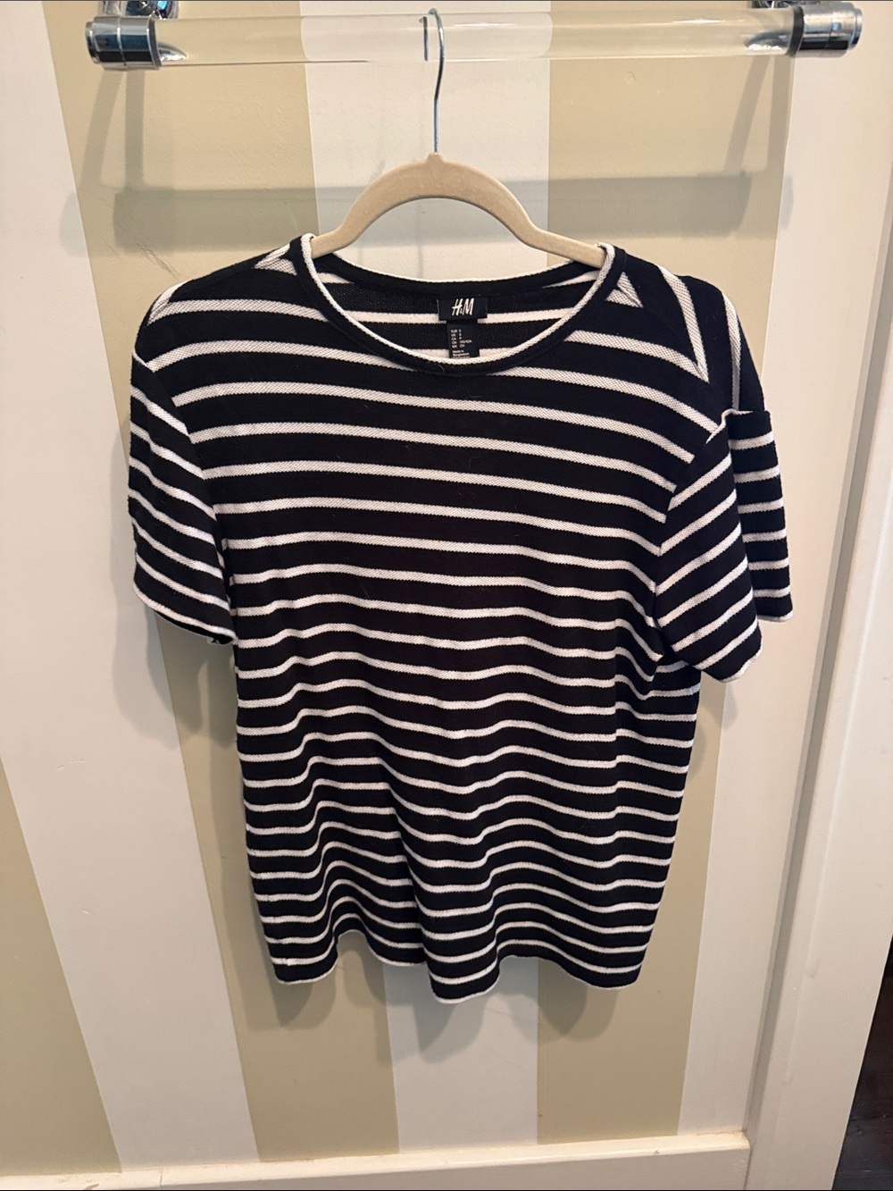 H&M Black and White Short-Sleeve Striped Crew Tee